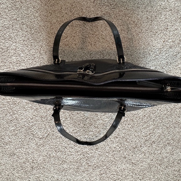 Stuart Weitzman Black Snakeskin Tote Bag - Picture 6 of 11